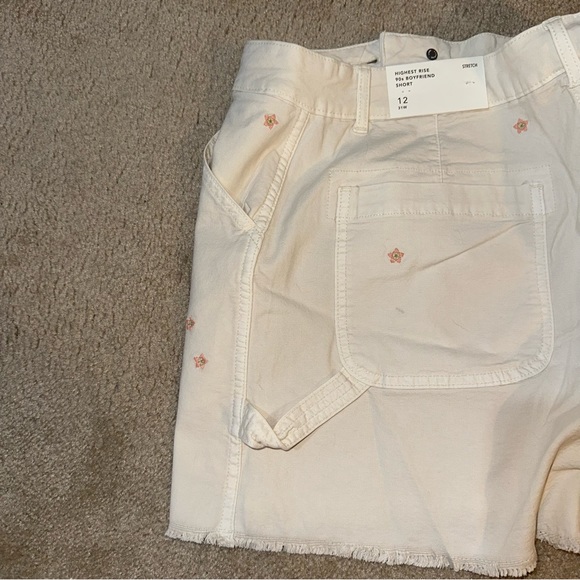 American Eagle ‘Highest Rise 90s Boyfriend Short’ Shorts - Picture 2 of 6